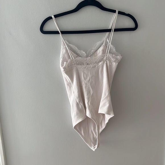 Abercrombie lace ribbed white bodysuit - Picture 2 of 4